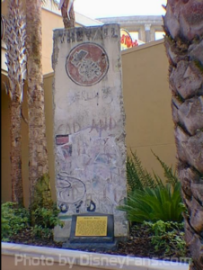 full berlin wall, paint still intact